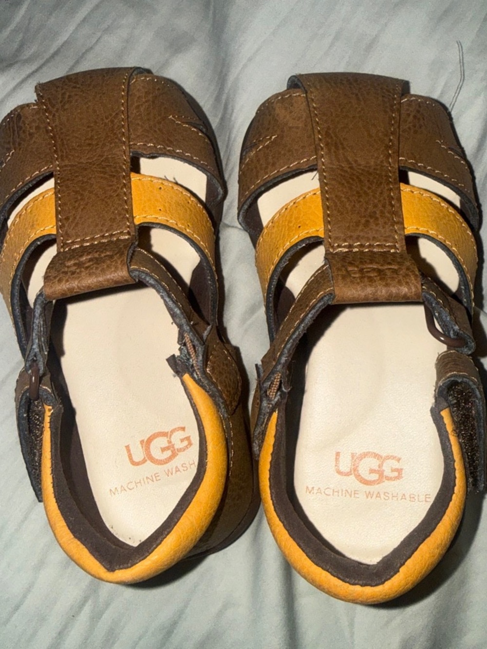 Toddler Boy Ugg sandlas